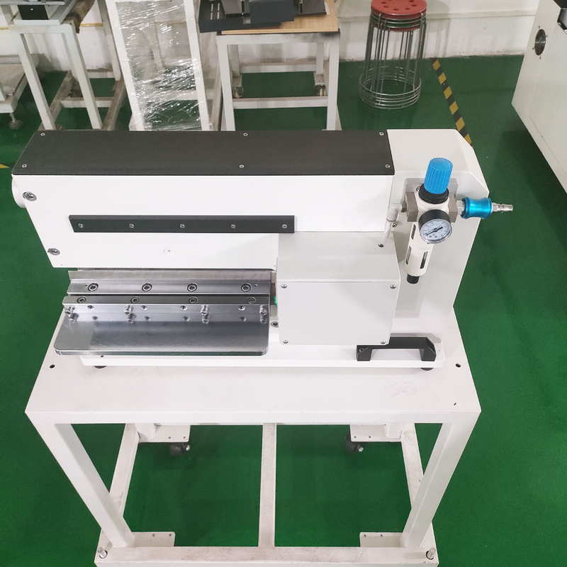 Plaka Bacak Kesme İçin Puanlı Tam Otomatik PCB Ayırıcı Makinesi
