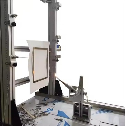 Çok çeşitli dikey odaklı kumaşlara sahip tekstil ve oyuncak malzemeleri için yüksek performanslı kumaş alev geciktirici test cihazı